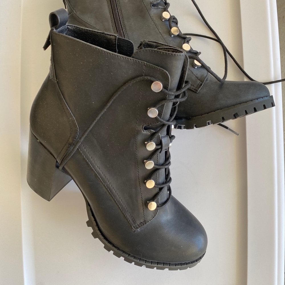 Brand new dolce vita boots